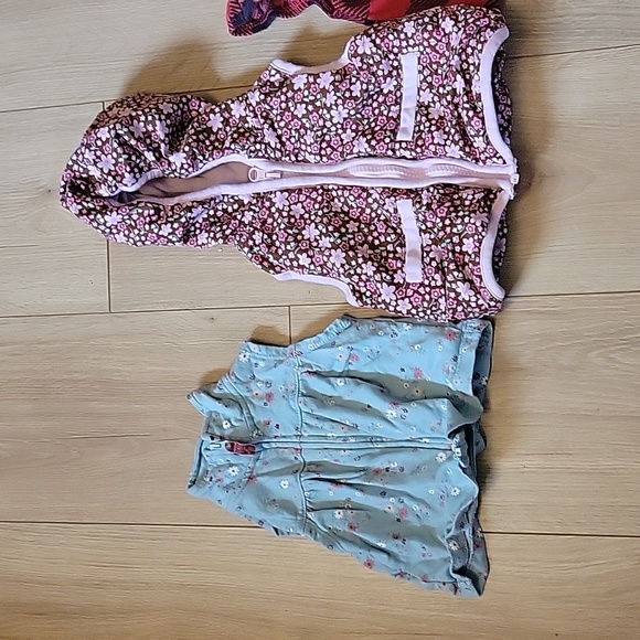 Vest bundle - Picture 3 of 5